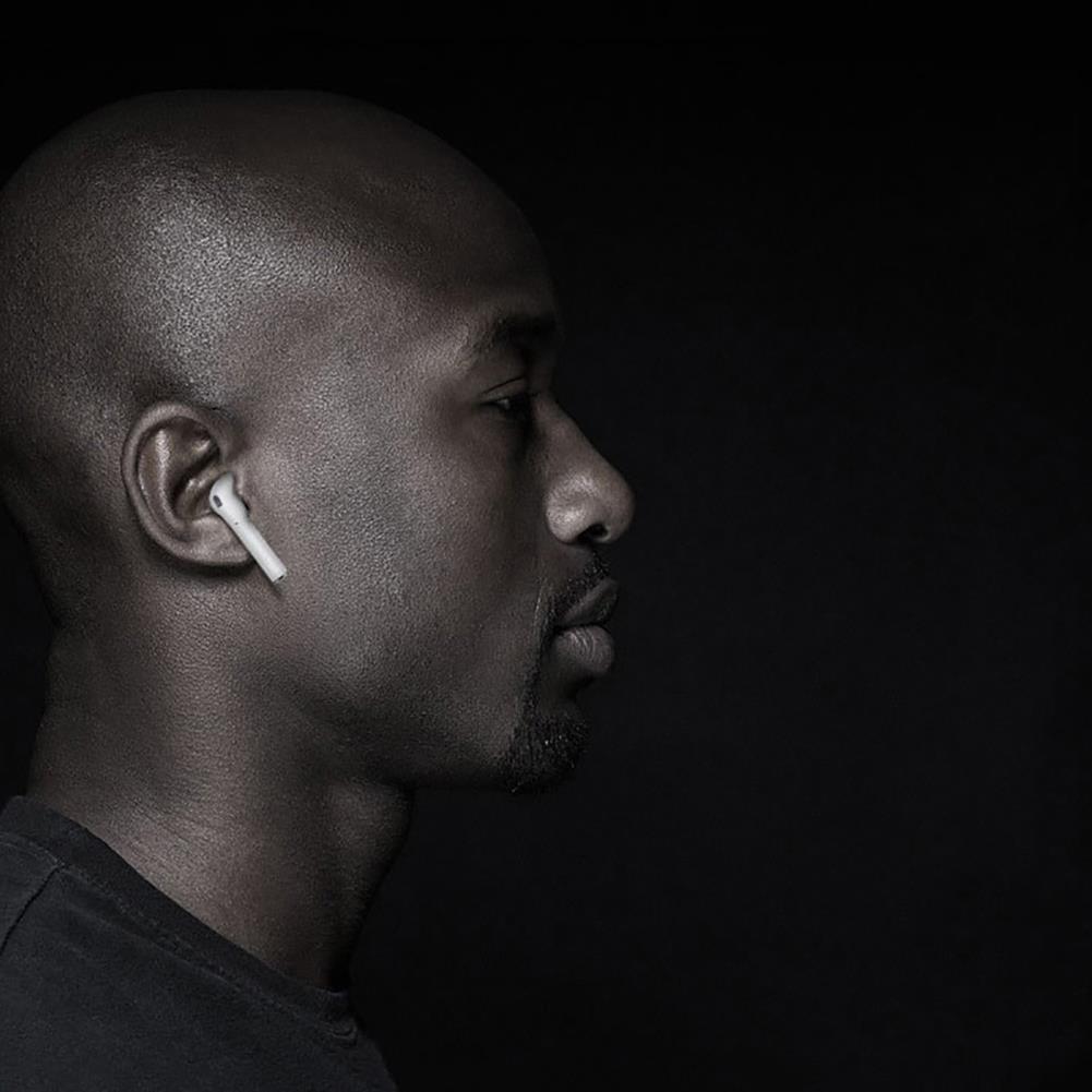 i19 tws wear on ear